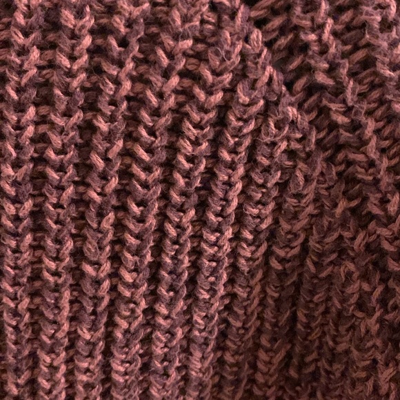 LOT #7 - Three XXL/2X Sweaters - Picture 3 of 11